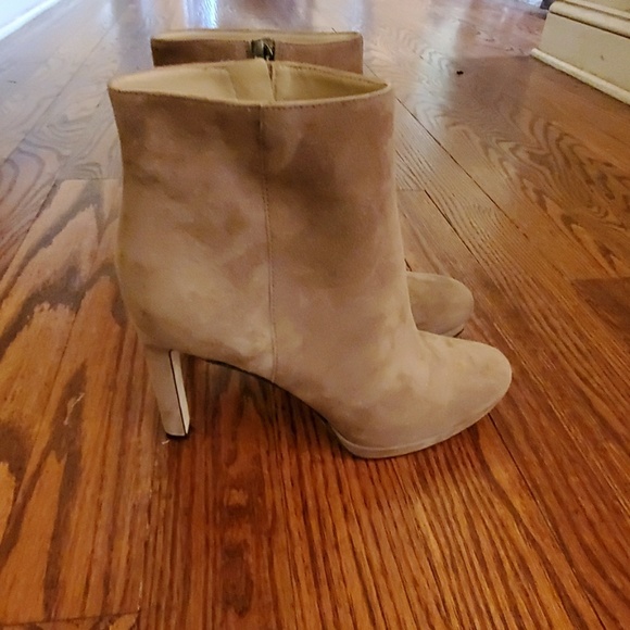 Via Spiga "Bettie" Taupe Suede Platform Bootie NEW - Picture 2 of 5